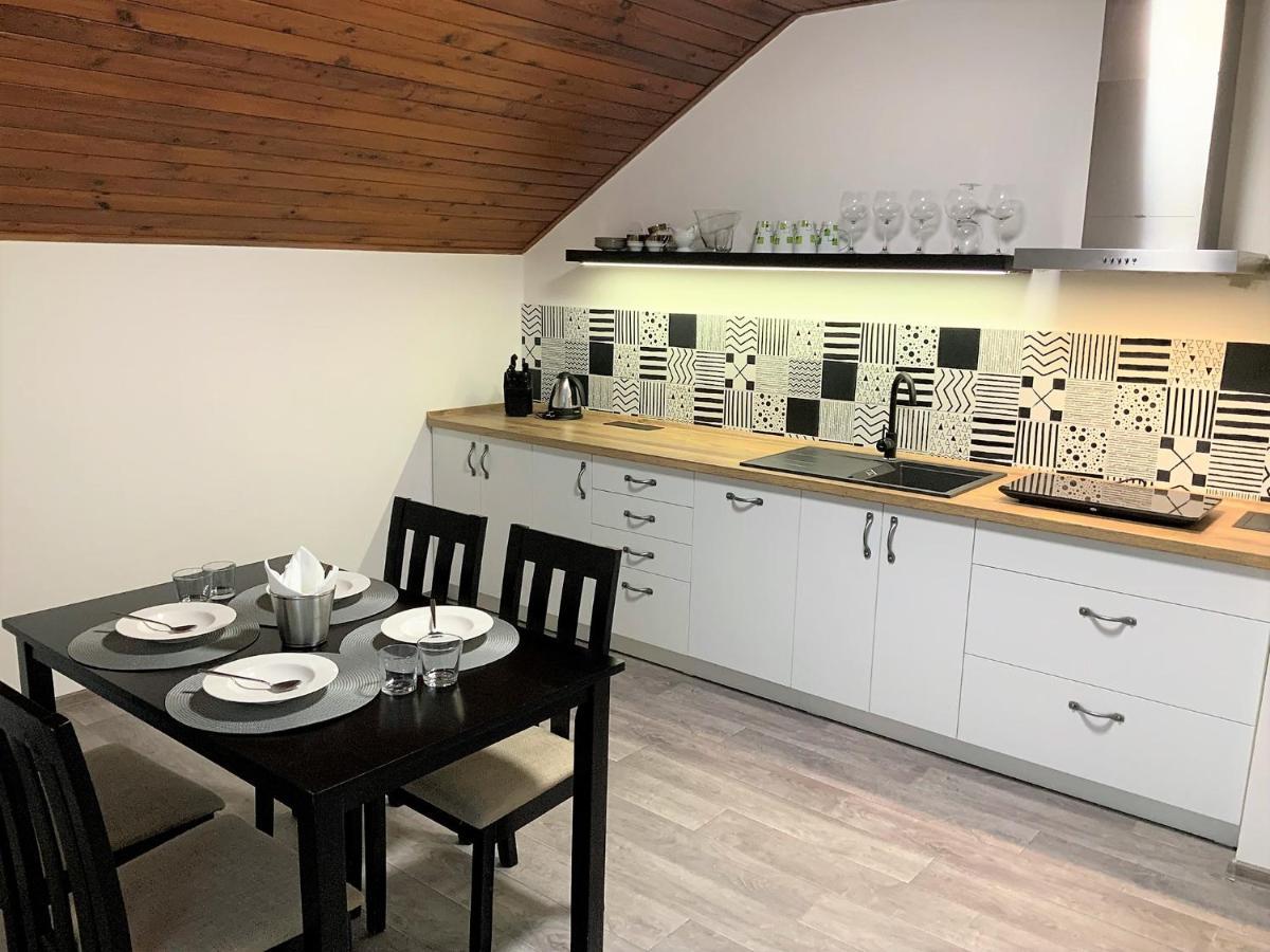 Apartman V Podkrovi Hostinne  Екстер'єр фото